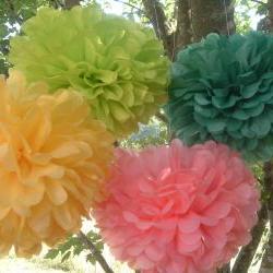Party decorations. Wedding decorations. 10 Tissue paper poms